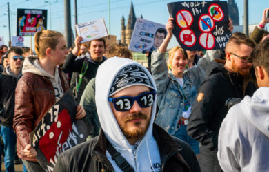 Die Kritik an Upload-Filtern ist nach der Abstimmung neu entfacht.